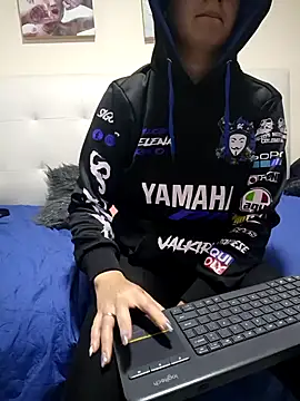 valka_01 Adlı Modelin Canlı XXX Sohbeti