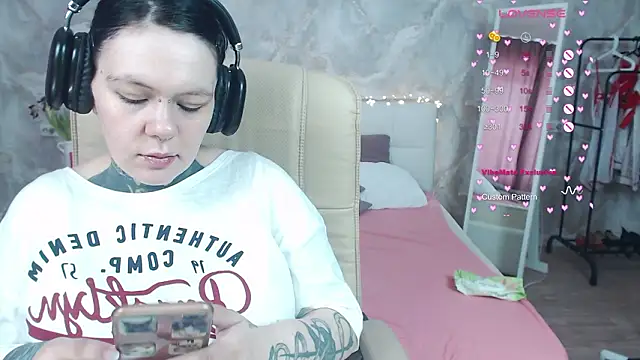 Qwerty_Anna_LboのライブXXXチャット