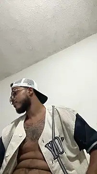 Santiago_Savag Webcam Show