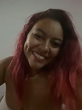 Koral___ Adlı Modelin Canlı XXX Sohbeti