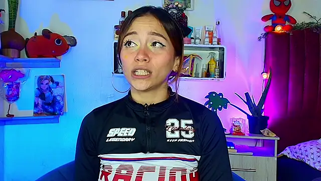 alisson_zafiro_ Adlı Modelin Canlı XXX Sohbeti