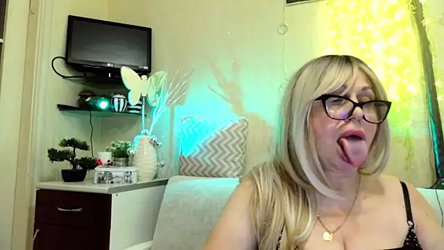 SusieNoreen Adlı Modelin Canlı XXX Sohbeti