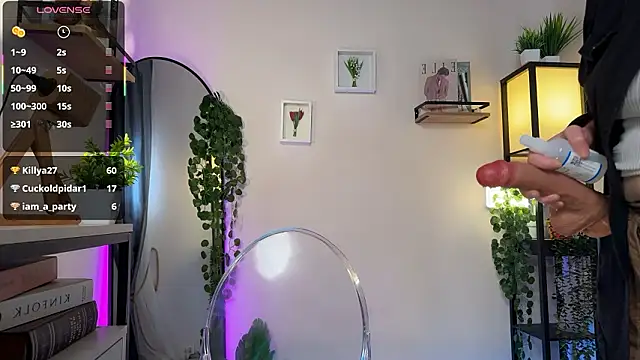 Lella_Ryann_ élő XXX-chatje