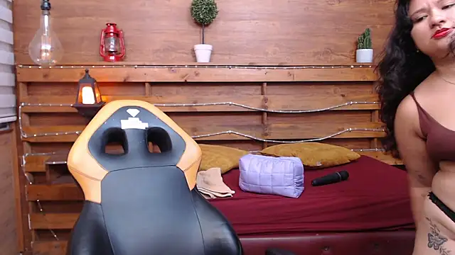 carolina_canndy élő XXX-chatje