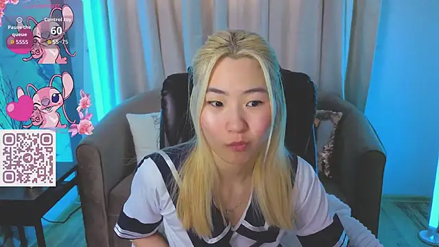 YunnaLuv Adlı Modelin Canlı XXX Sohbeti