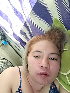 kinkynastymum74 Adlı Modelin Canlı XXX Sohbeti