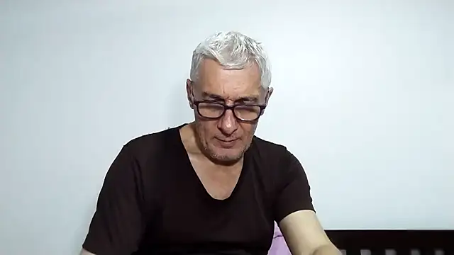 BIGUNCUTHARDCOCKn Webbikameraesitys