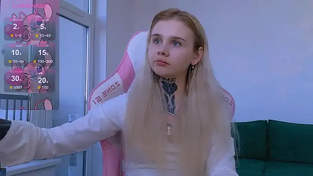 Britney_Lynch élő XXX-chatje