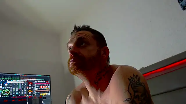 DevilsAngel13 live XXX chat