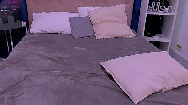 Janie_JJ_Curvie Chat XXX live