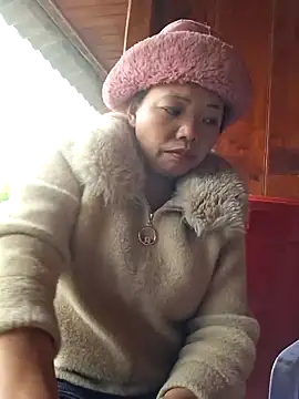 Chatroom XXX en direct de miomio-12