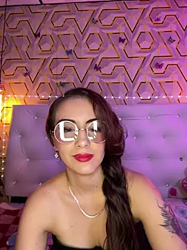 Chatroom XXX en direct de MelanyyJhonson15