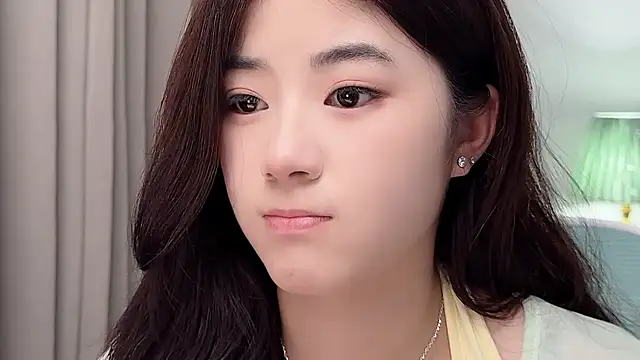 Nicole20266 现场XXX聊天