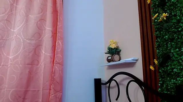 calimasalas2's Live XXX Chat