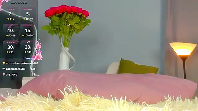 Chat +18 de Naomi_B1ack ao vivo