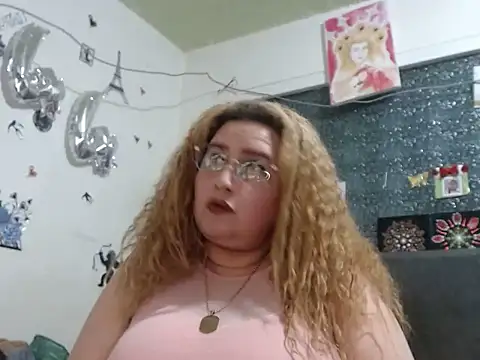 Perla1981-- 即時 XXX 聊天