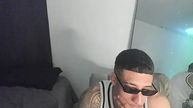 ThiagoLugo Chat XXX in diretta