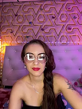 Chat +18 de MelanyyJhonson15 ao vivo