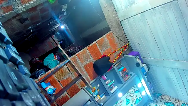 lucianabigcockxxのライブXXXチャット