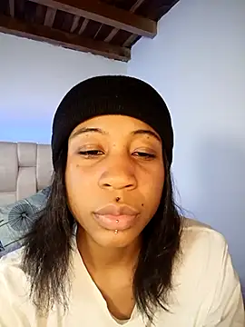 Chat +18 de Zaira_Rose_ ao vivo