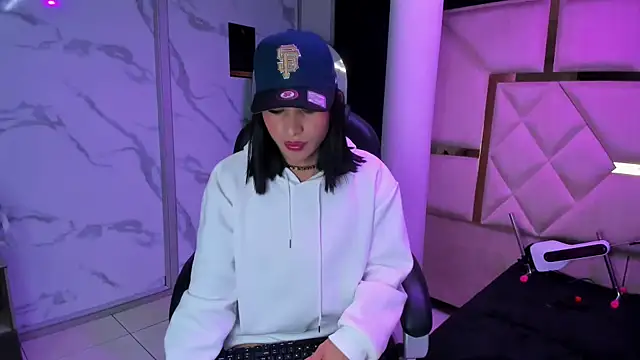 Allisonts69 Chat XXX in diretta