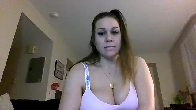 thedevinemama Adlı Modelin Canlı XXX Sohbeti