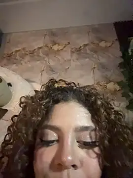 دردشة hannachris- الجنسية المباشرة