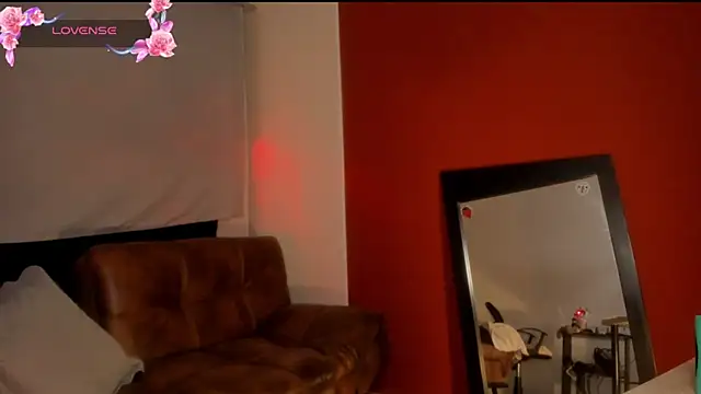 Онлайн чат XXX La_Diabla_111_