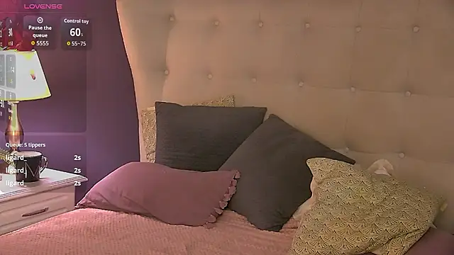 SeniGrandee Adlı Modelin Canlı XXX Sohbeti