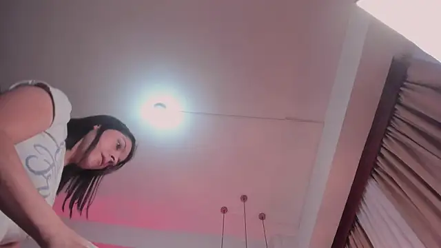 دردشة AnnaBroooks الجنسية المباشرة