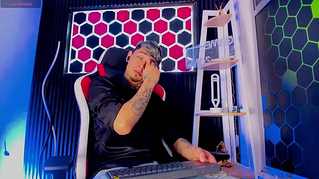 Max_Hader_ Chat XXX in diretta