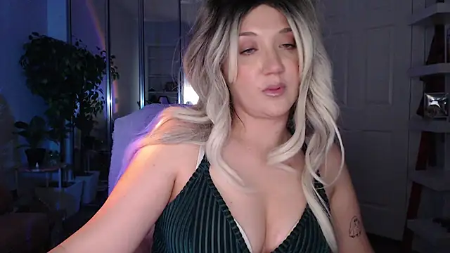 GoddessEmmy Adlı Modelin Canlı XXX Sohbeti