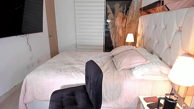 HOT_LADY_777 Chat XXX in diretta