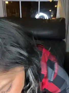 دردشة LittleMissEeve الجنسية المباشرة