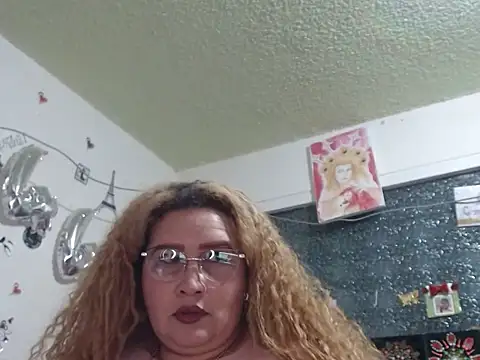 Perla1981-- 라이브 XXX 채팅