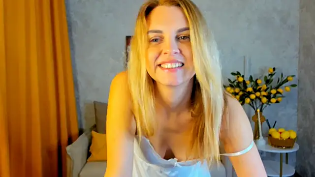 Chatroom XXX en direct de LunaFlinn