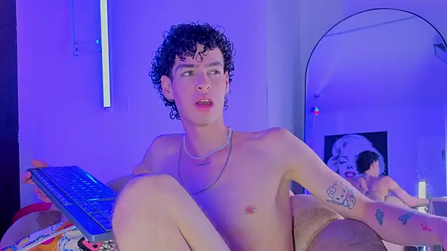 nova_salvatore's Live XXX Chat