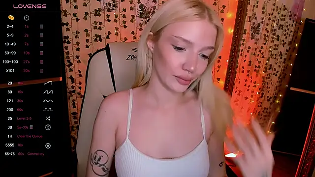 AnyaTaylor_ élő XXX-chatje