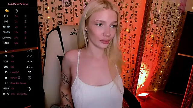 AnyaTaylor_'s Live XXX Chat