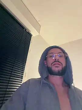 Chatroom XXX en direct de Guitccch