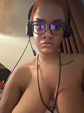 Živý XXX chat nickytheehawtie