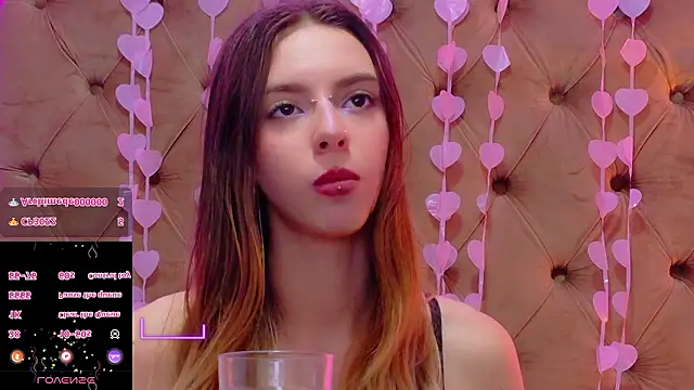 CoraVex 라이브 XXX 채팅