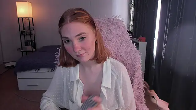 ReddHotPipper Adlı Modelin Canlı XXX Sohbeti