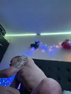 AlphaMasterXxx – Naživo XXX chat