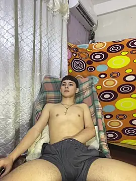 ArtursmithのライブXXXチャット