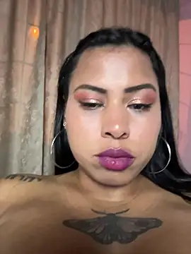 Mich-12 Adlı Modelin Canlı XXX Sohbeti