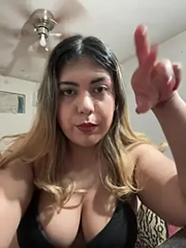 Naomilovely Chat XXX live