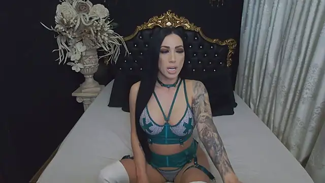MichaelaDark – Naživo XXX chat