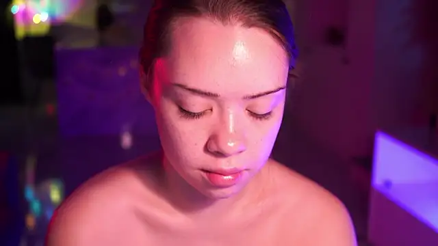 VixenMia 现场XXX聊天