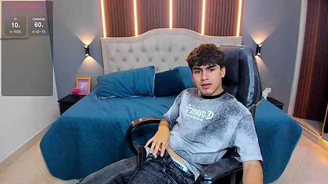 Živý XXX chat Tommy18__